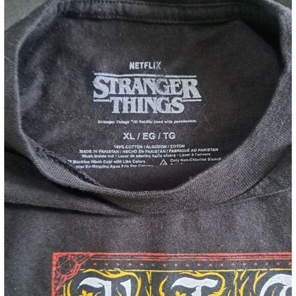 Stranger Things T-Shirt Men’s XL Black Demogorgon Tarot Netflix Short Sleeve Tee - Picture 5 of 7